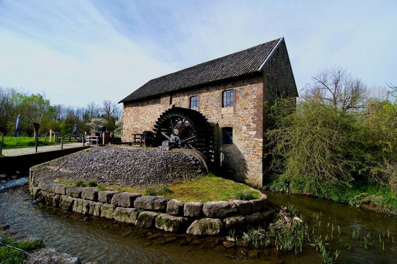 volmolen-plaatweg-epen-heuvelland-limburg-standard-p7leda.jpg