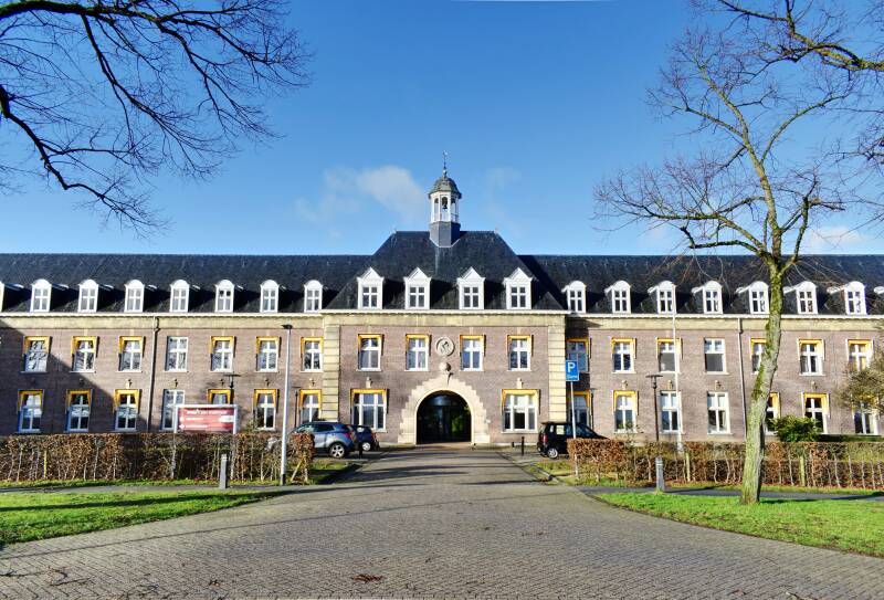 vroedvrouwenschool-heerlen-standard-aa7vl2.jpg