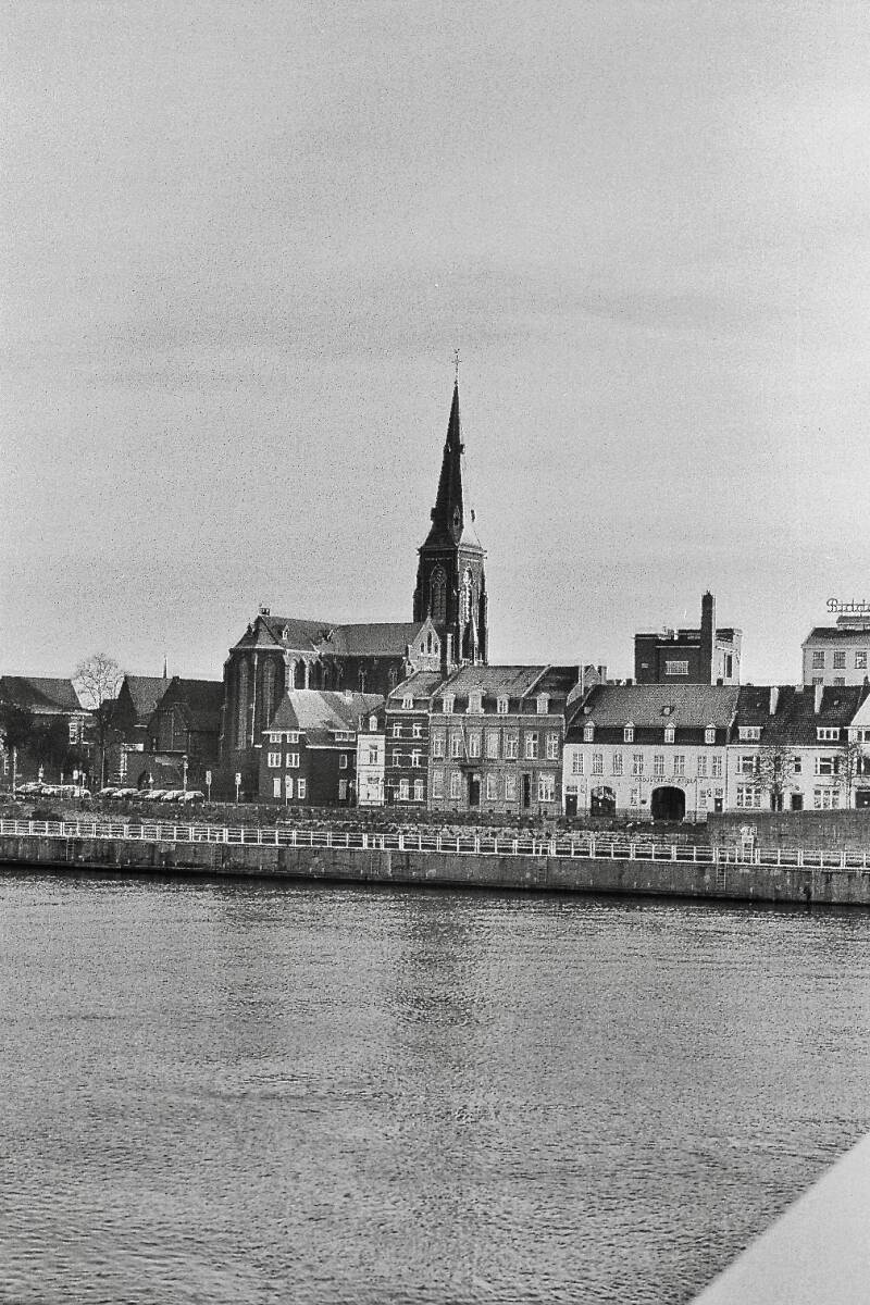 wyck-martinuskerk-maastricht-werner-mantz-standard.jpg