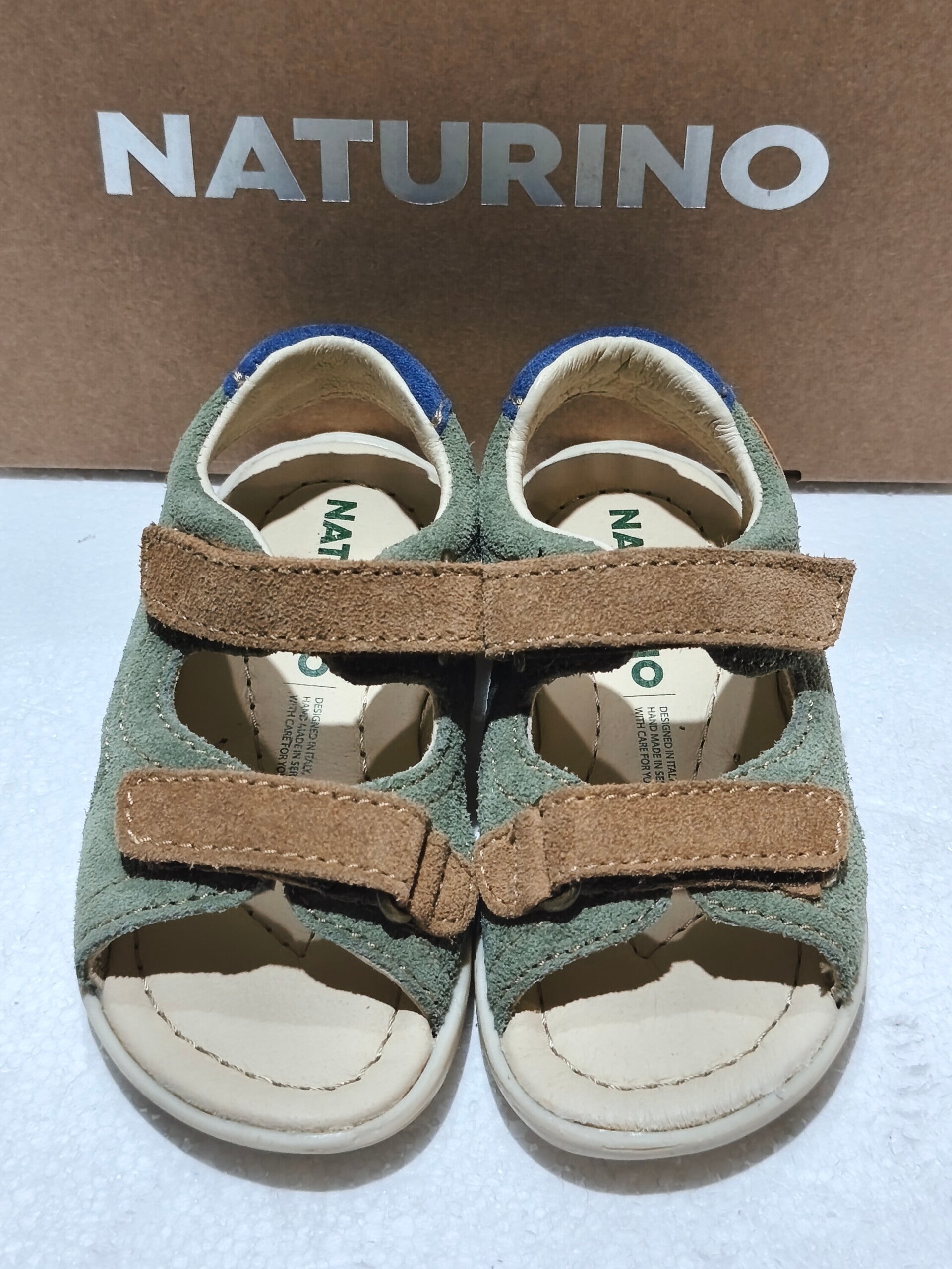 Sandalo primo passo Naturino in suede bambino