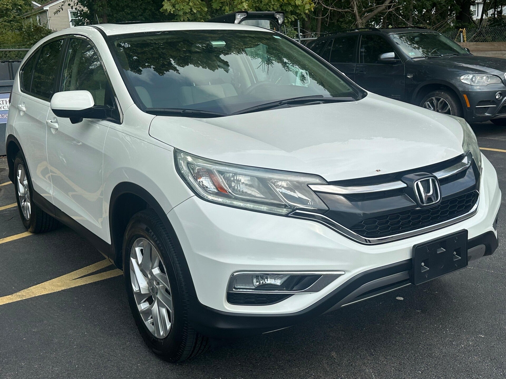 2015 White Honda CR-V EX