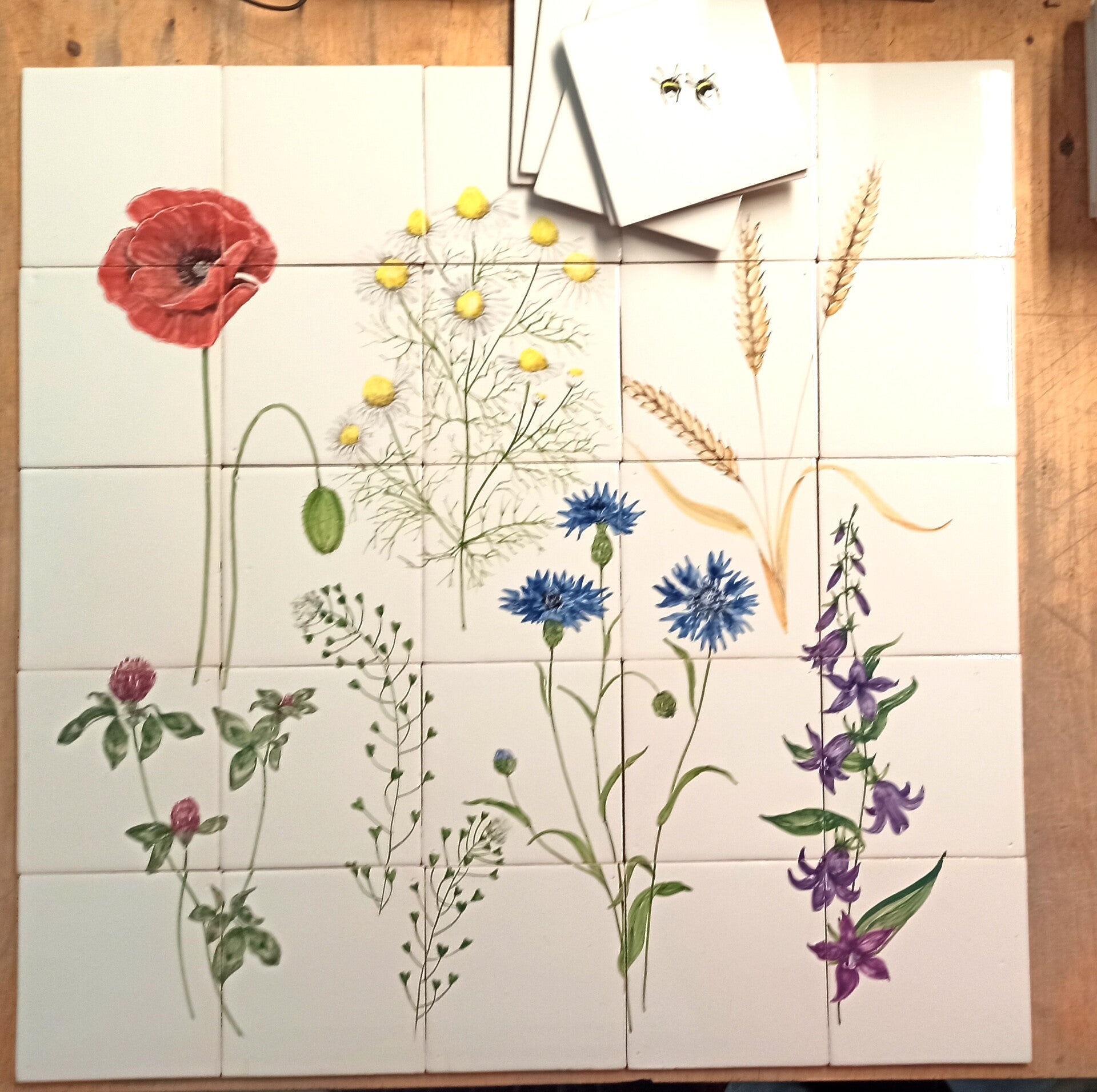 Veldbloemen op 25 Friese witjes   65x65 cm.