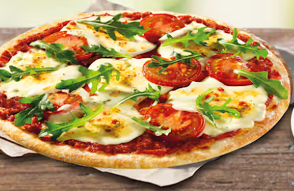 Mega, Ø 36cm Pizza (ohne Extras) und Getränke