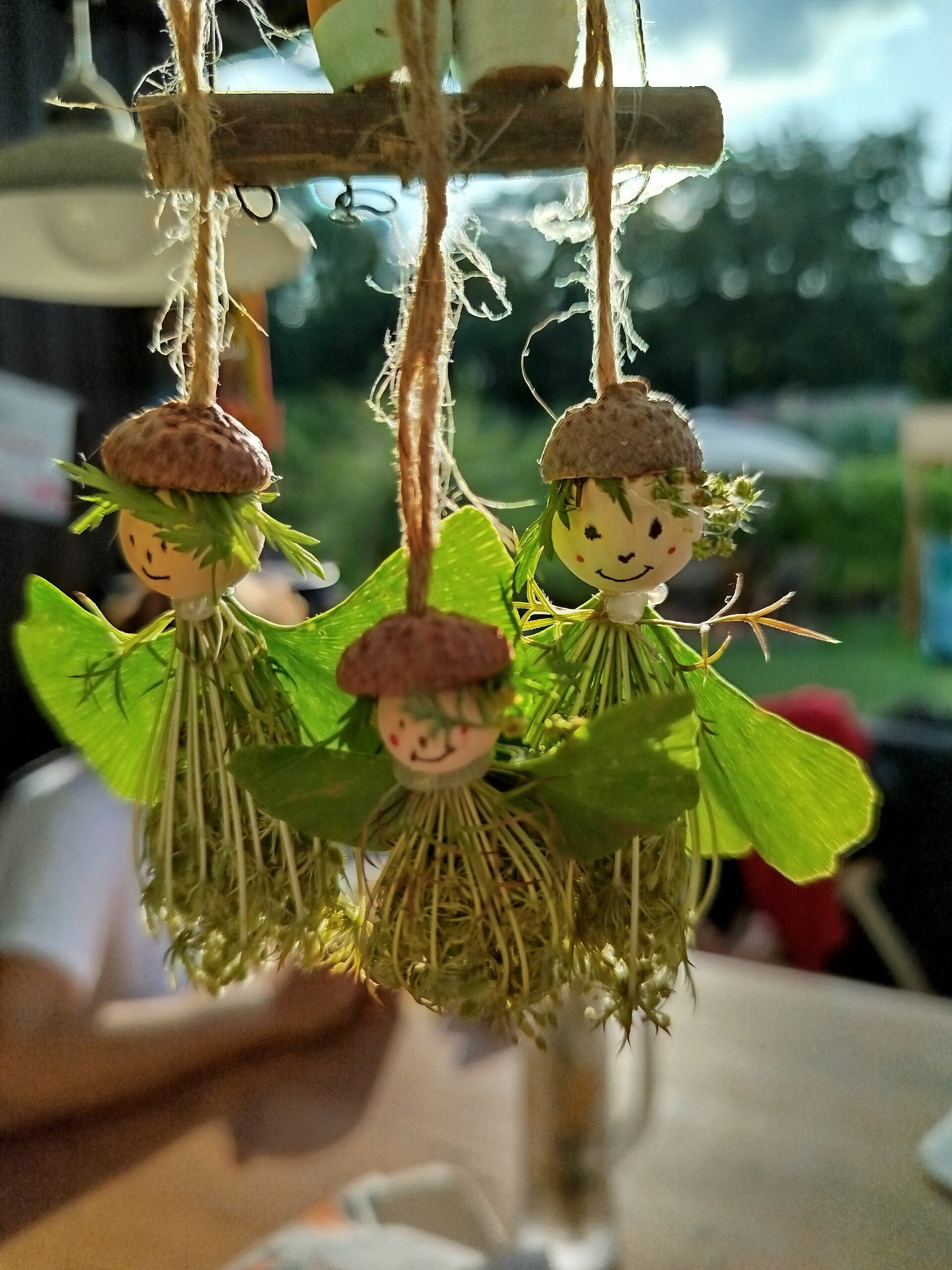 Wildkräuter am Flußufer, Mädesüß, Blutweiderich