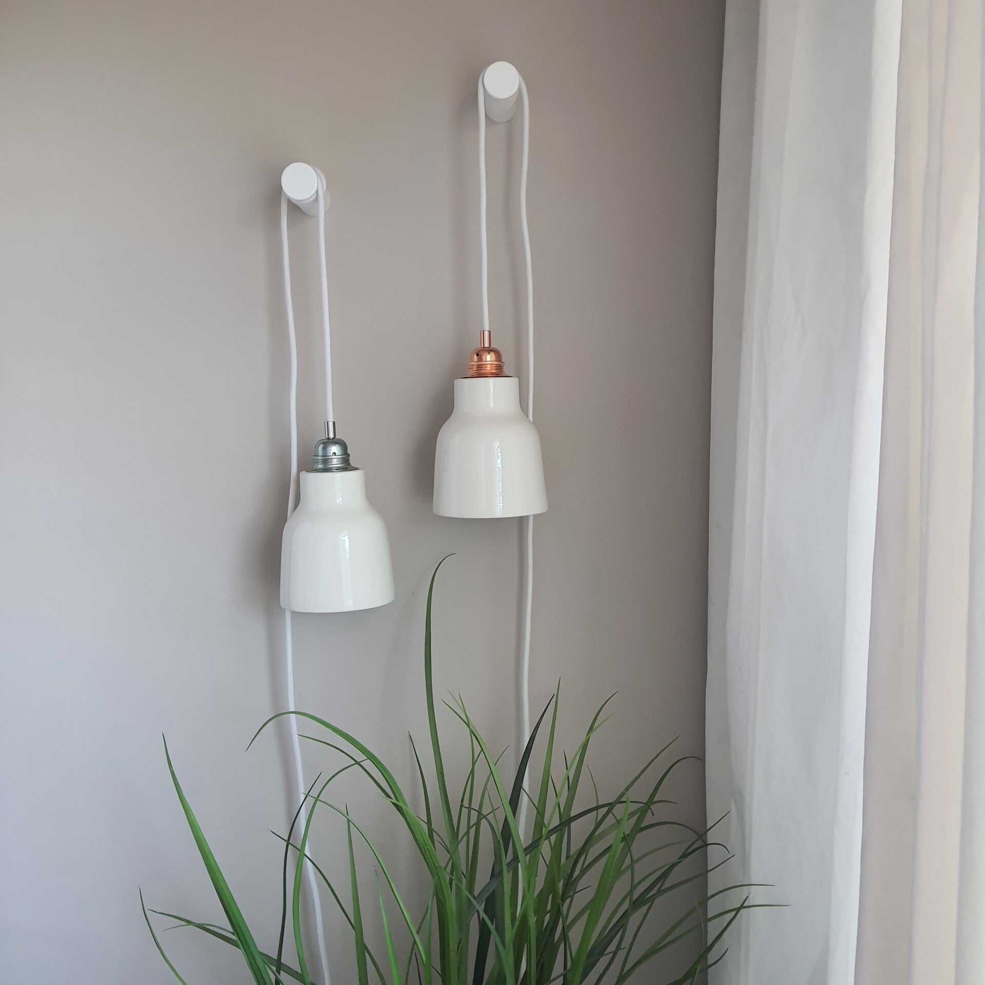 Keramische wandlamp inclusief wandbevestiging en snoer
