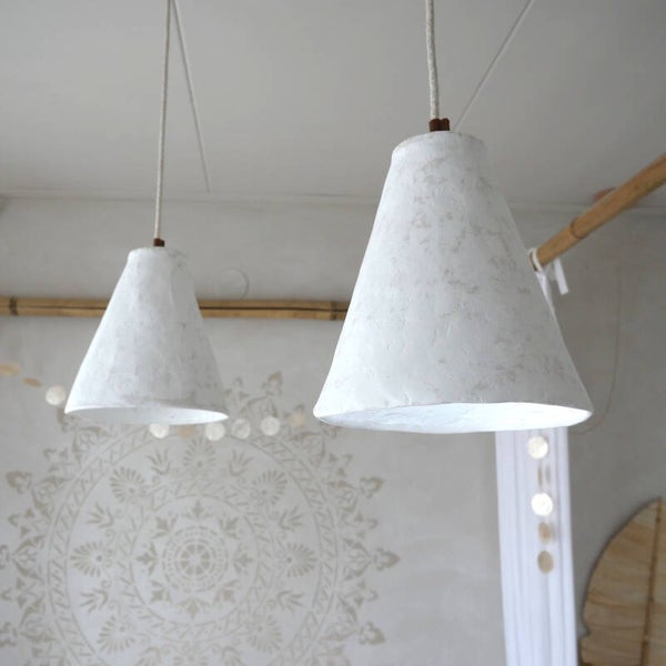 Wabi sabi hanglamp, linnen snoer en houten rozet
