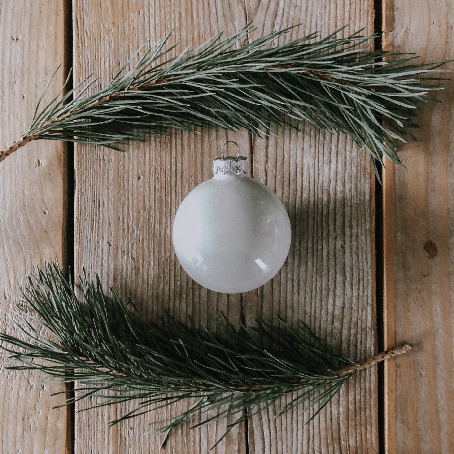 Kerstbal met naam - wit