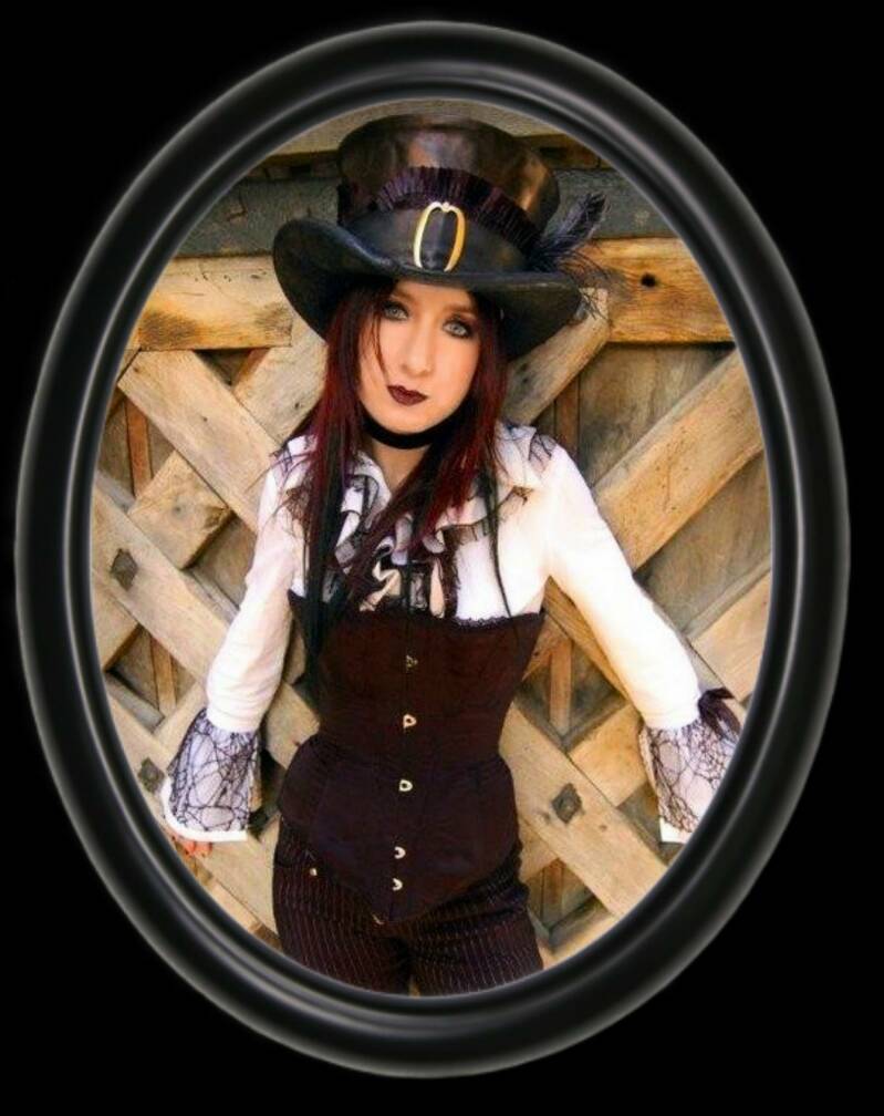 Jacqui Rasorblade Kisses