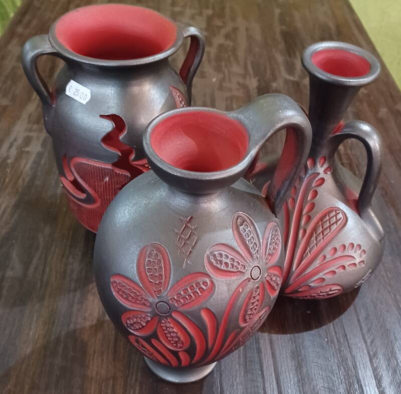 punamusta-sarja-standard.jpg