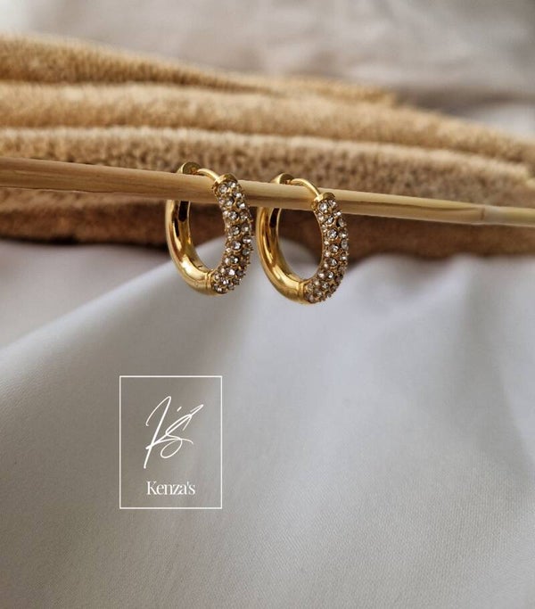 Round diamond earrings