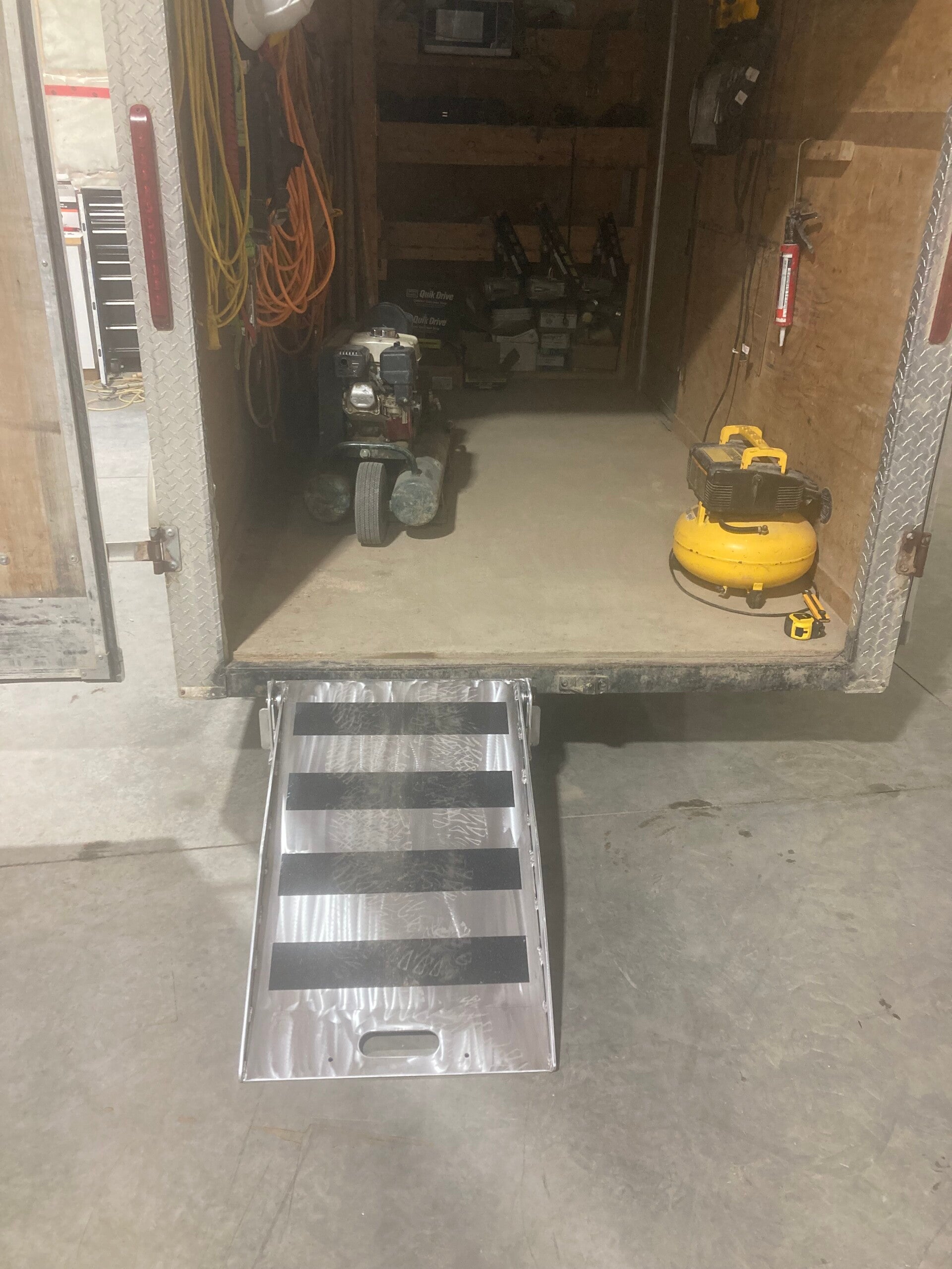 Aluminum pullout ramps