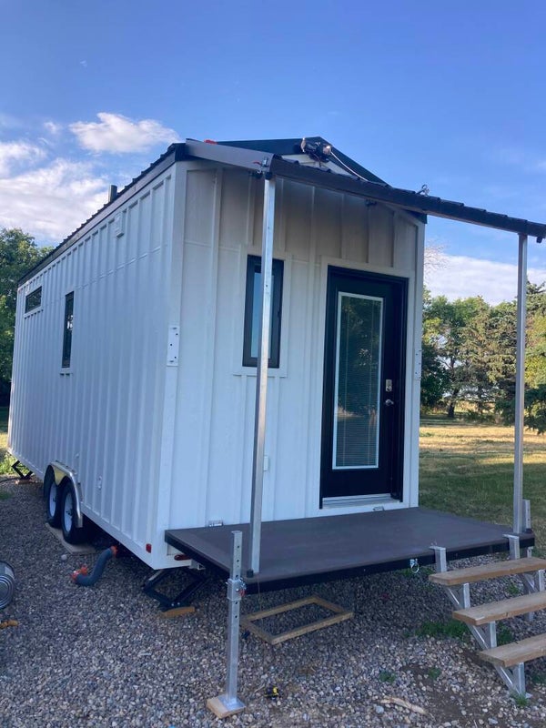 2022 25’ aluminum tiny home
