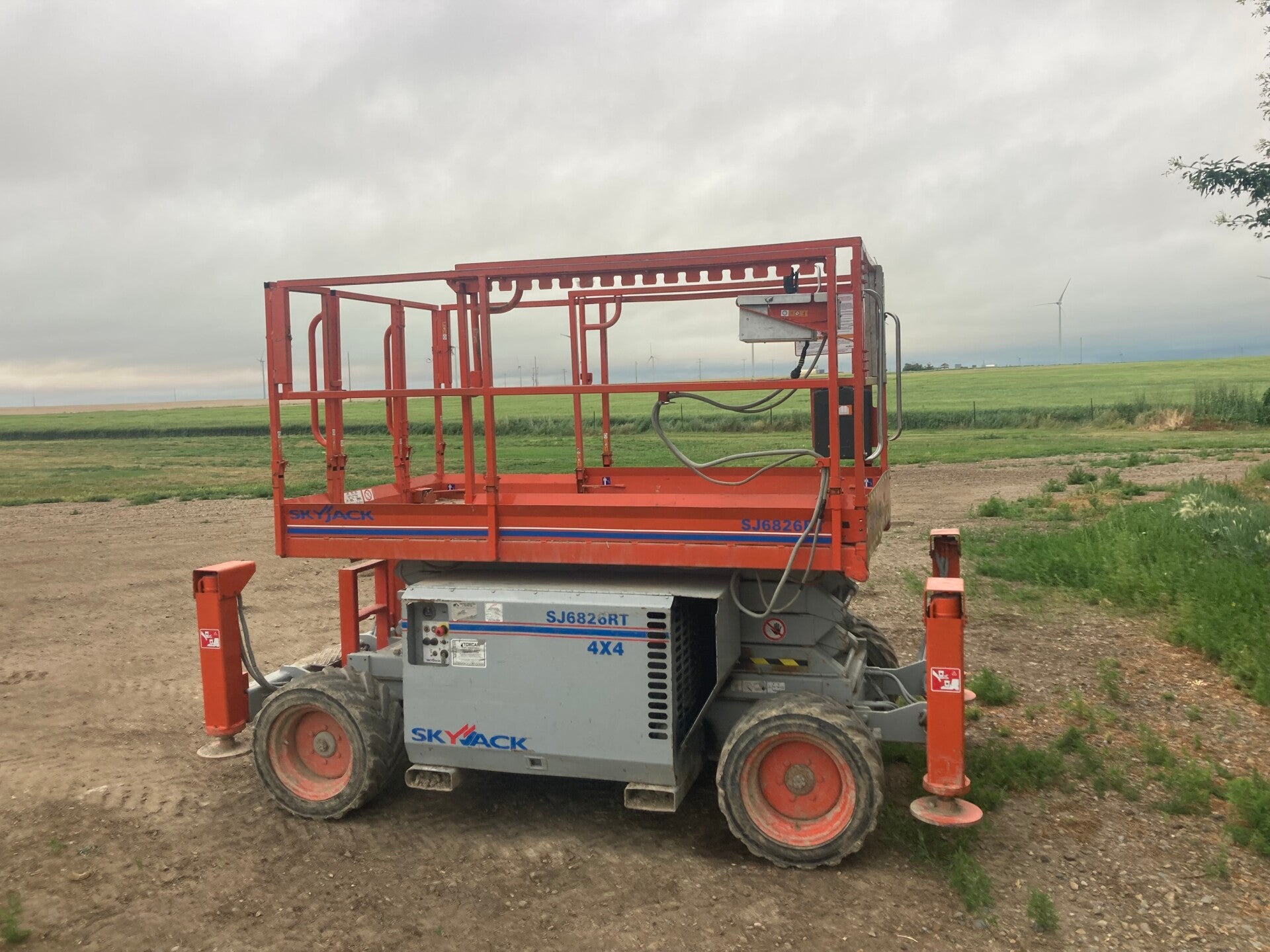 2007 skyjack 6832 RT 4x4