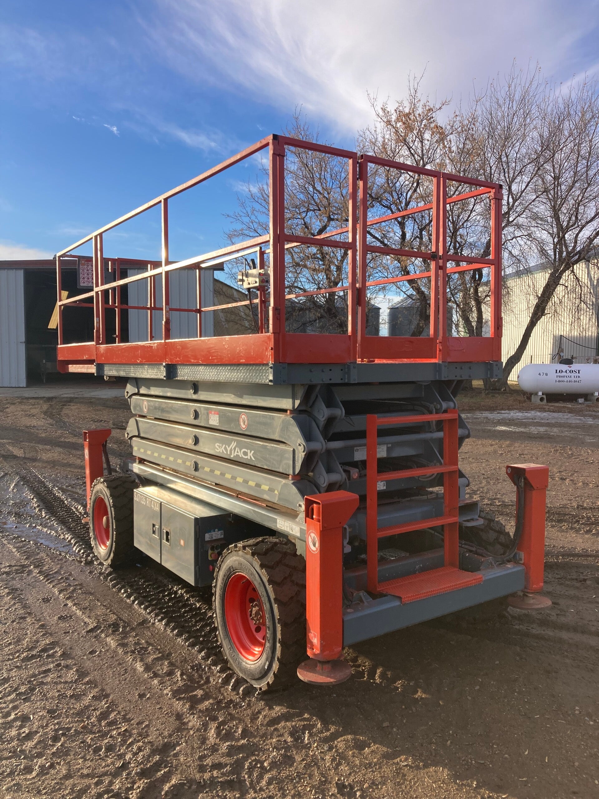 2014 skyjack 7135RT scissor lift 4x4