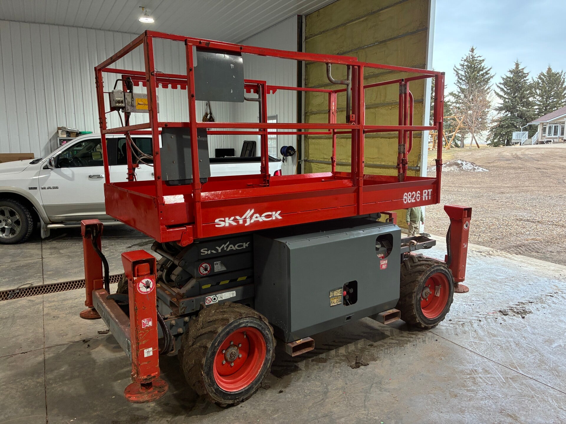 2015 skyjack 6826 RT 4x4
