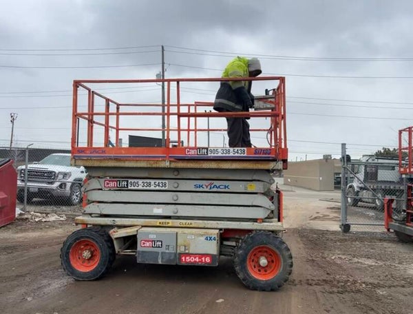 2006 skyjack 7135 RT 4x4