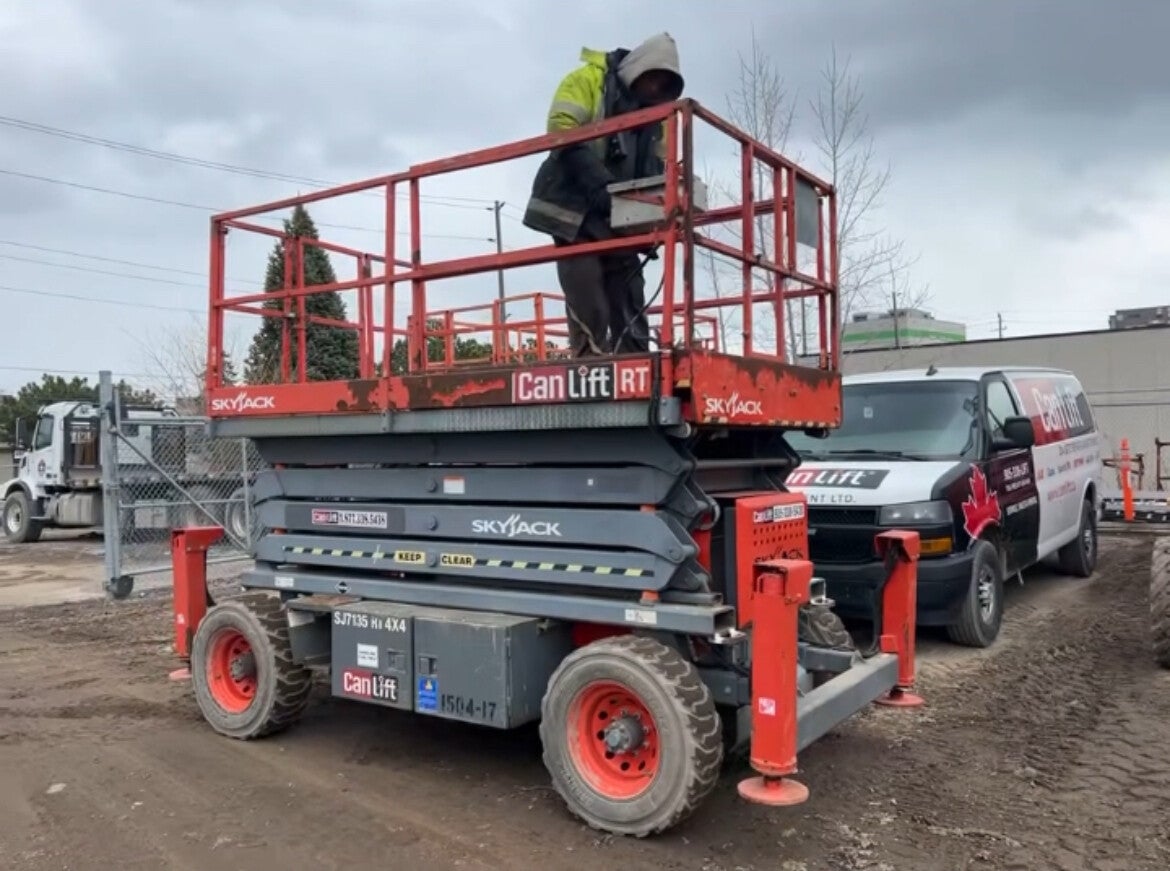 2008 skyjack 7135 RT 4x4