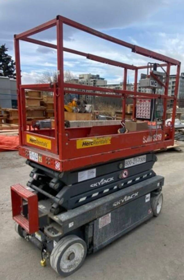 2018 skyjack 3219