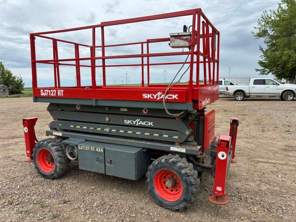 2014 skyjack 7127 RT 4x4 scissor lift