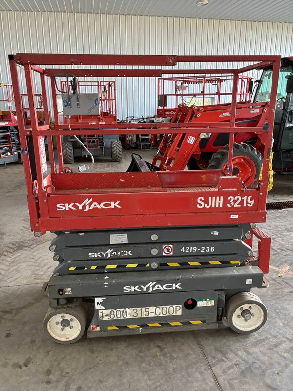 2017 skyjack 3219 scissor lift