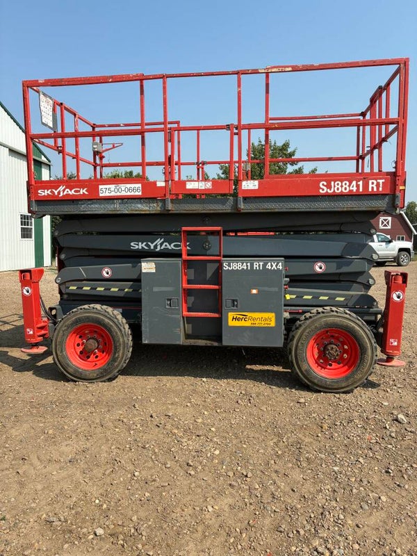 2015 skyjack 8841 RT scissor lift