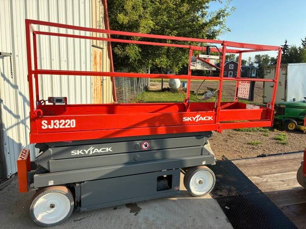 2018 skyjack 3220 scissor lift