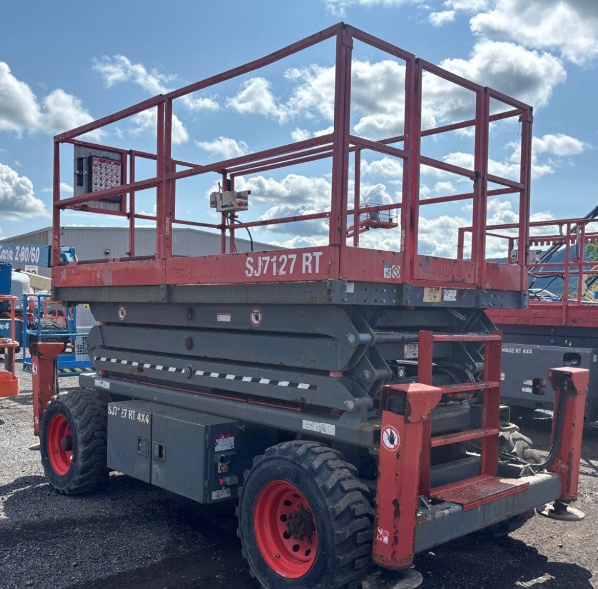 2016 skyjack 7127 RT scissor lift