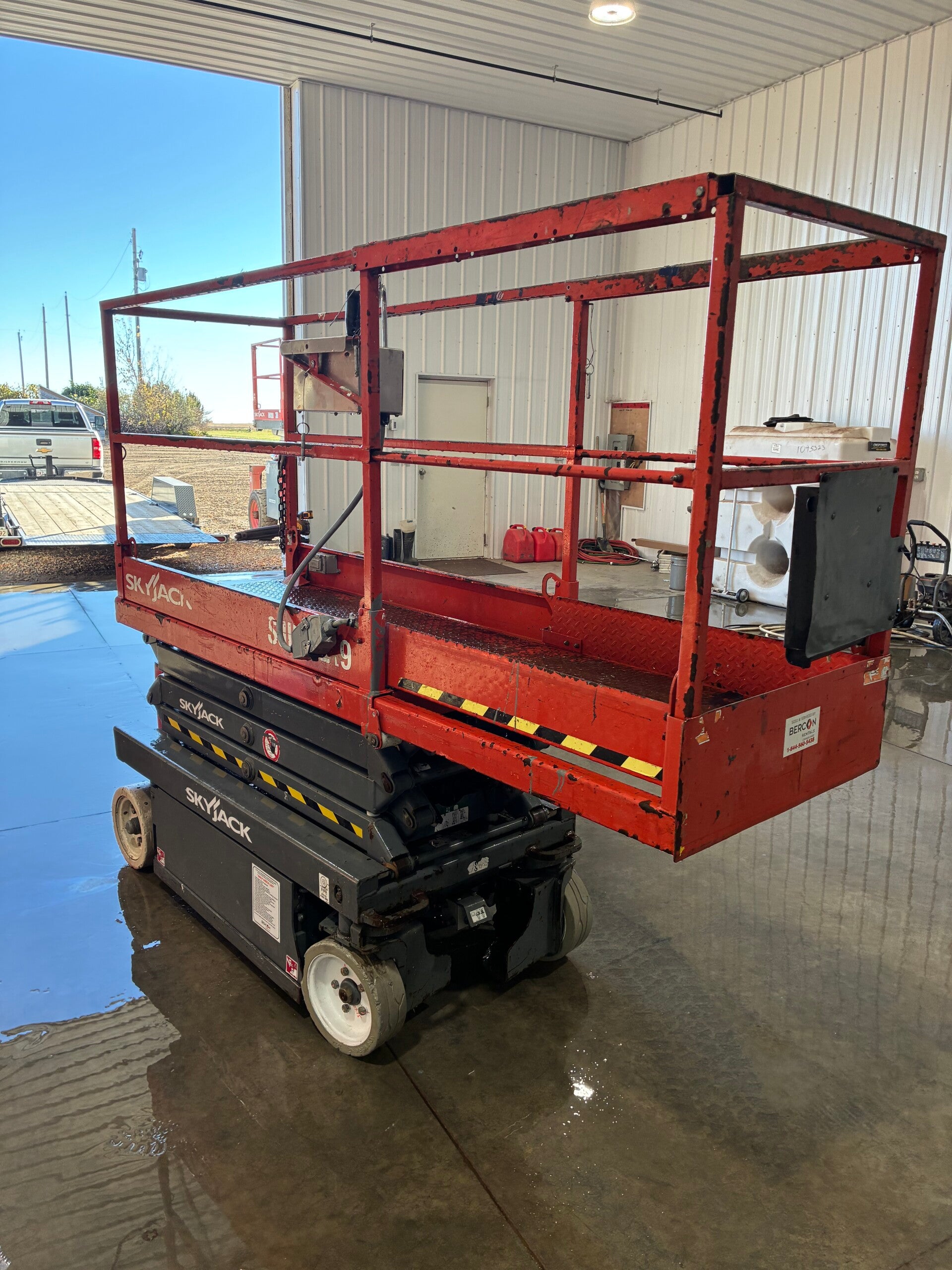 2017 skyjack 3219 electric scissor lift