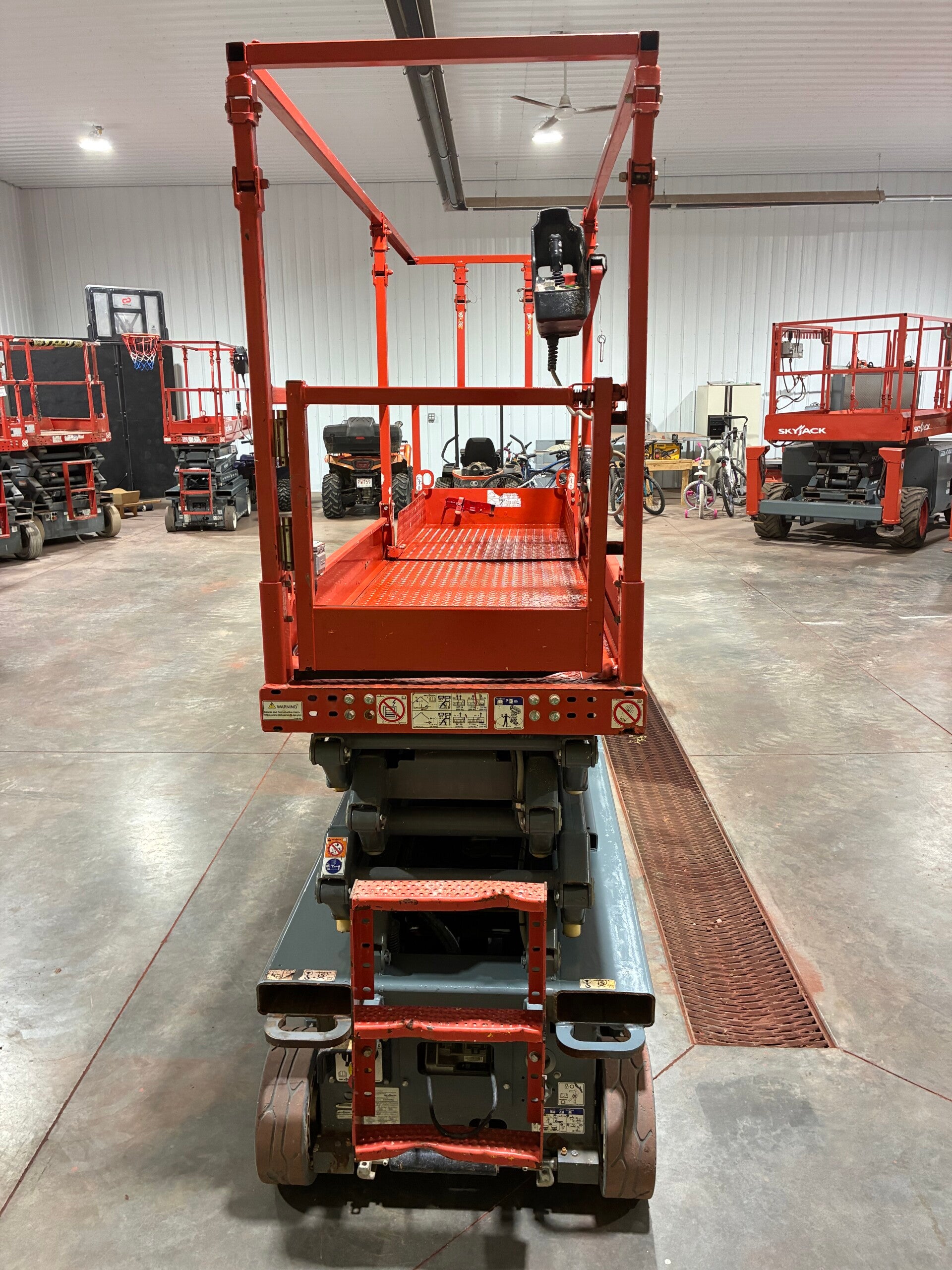 2021 skyjack 3219 electric scissor lift
