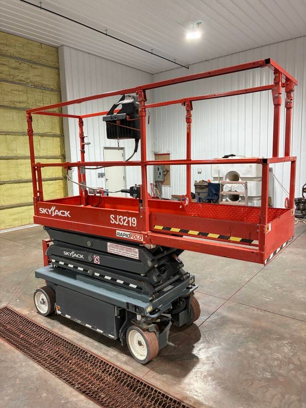 2021 skyjack 3219 scissor lift