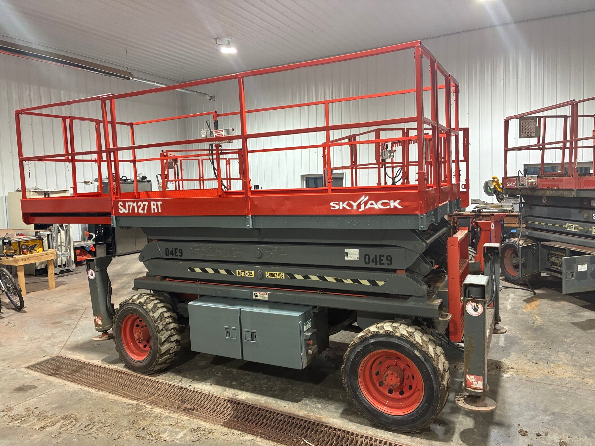 2012 skyjack 7127 RT scissor lift
