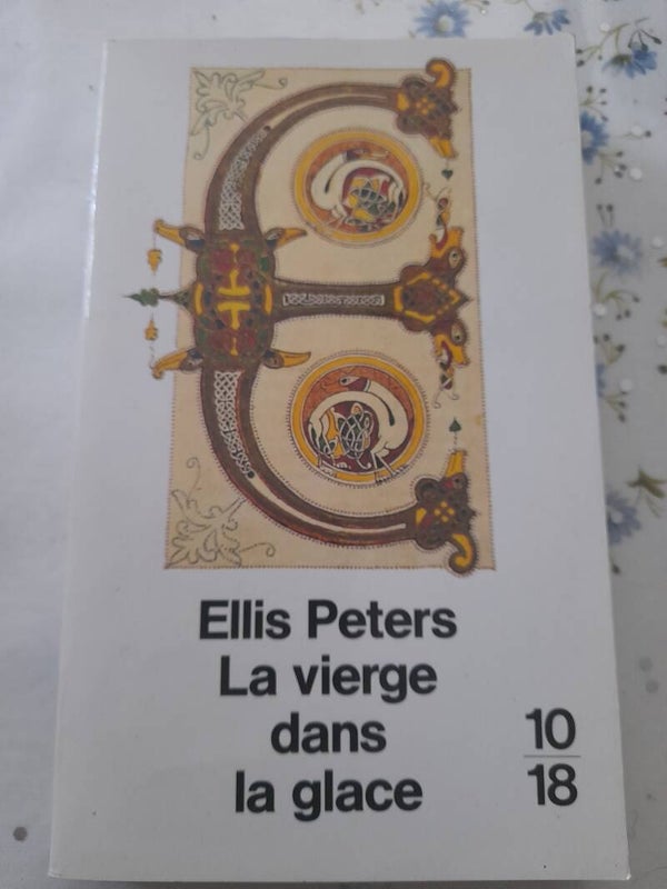 La vierge dans la glace - Ellis Peters - 10/18 1990