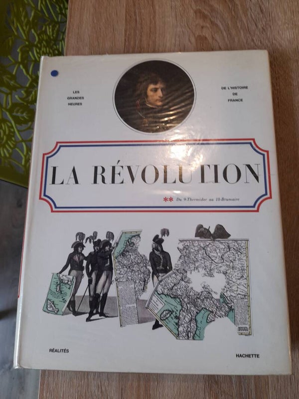 La révolution tome ** du  9 thermidor au 18 brunaire - Hachette  1965