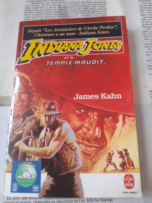 Indiana Jones  et le temple de fer - James Kahn -  Le livre de poche 1984