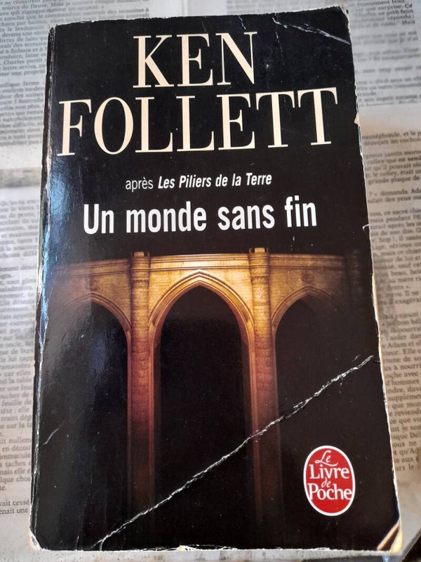 Un monde sans fin - Ken Follet  - livre de poche - 2012