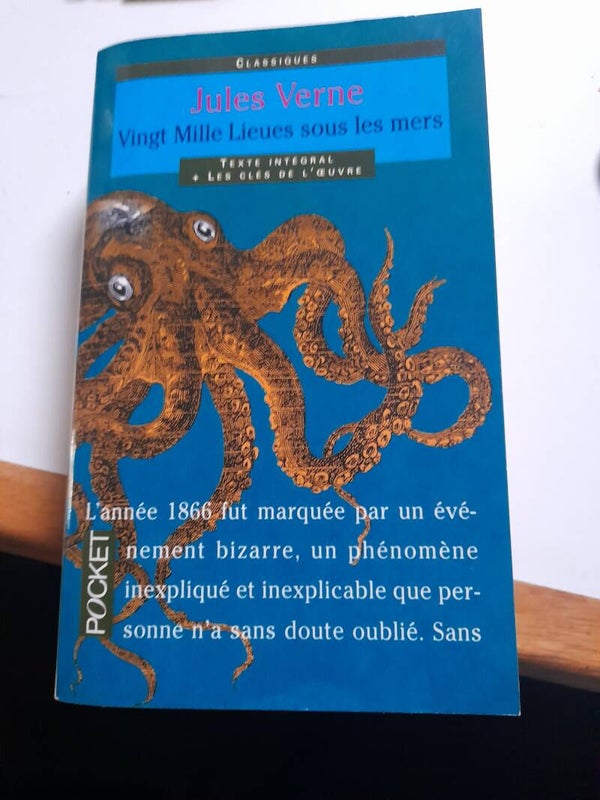 Vingt mille lieues sous les mers -Jules Verne - pocket -1999