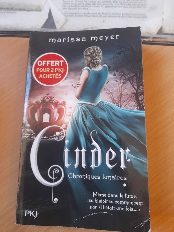 Cinder  Marissa Meyer - PKJ -  2021