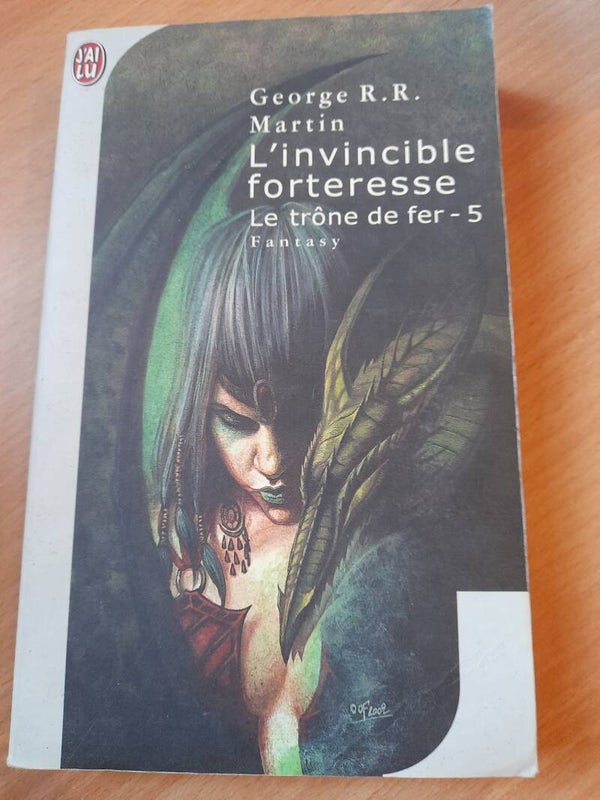 Le trône de fer T5 : L'invincible forteresse - George R. R. Martin -  j ai lu - 2002