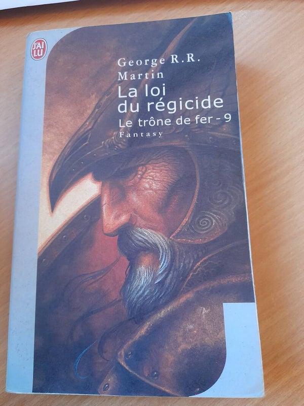 Le trône de fer T9 : la loi du regicide - George R. R. Martin -  j ai lu - 2004