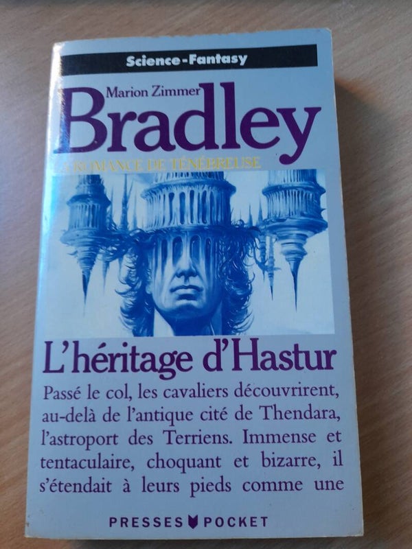 La romance des ténèbres T15 : L'héritage d'Hastur - marion Zimmer Bradley - Presses Pocket -1991