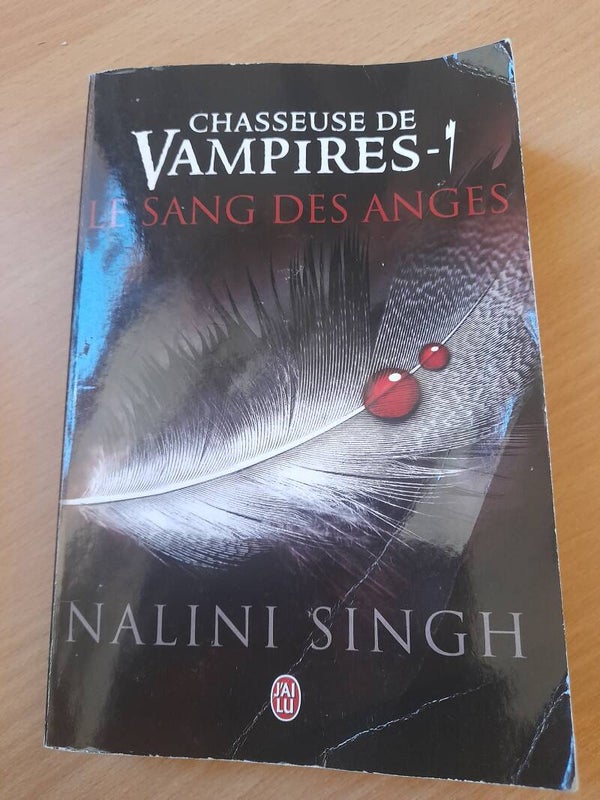 Chasseuse de vampire T1 : Le sang des anges  - Nalini Singh - J'ai lu - 2011