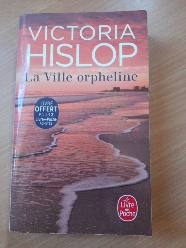 La ville orpheline - Victoria Hislop -Le livre de poche- 2016