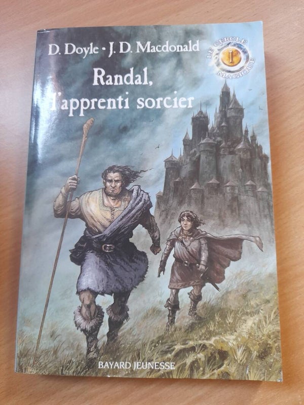 Randal, l'apprenti sorcier - D. Doyle et J.D.  Macdonald - Bayard jeunesse -2004