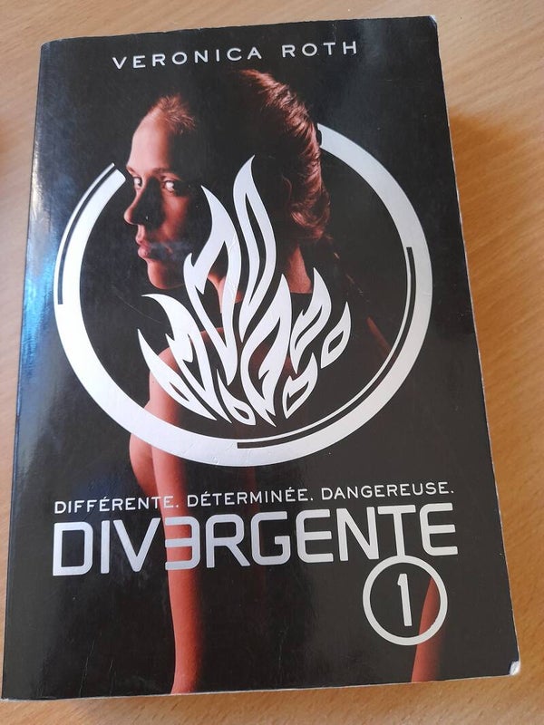 Divergente 1 - Veronica Roth - france loisirs - 2014
