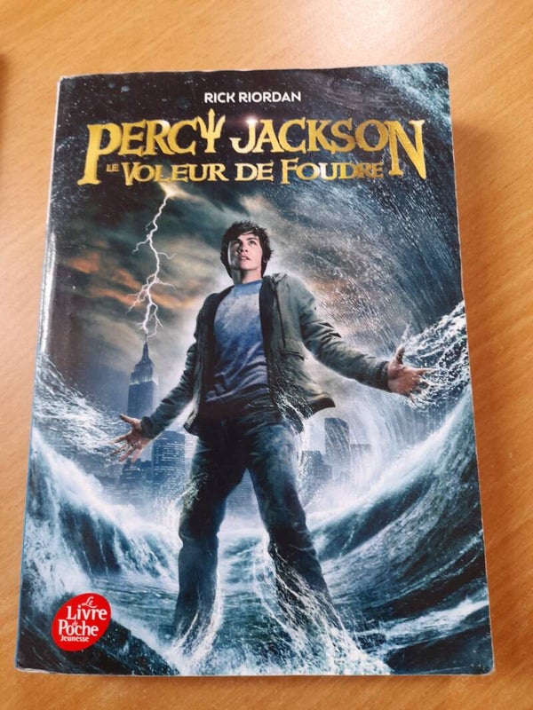 Percy Jackson T1 Le voleur de foudre - Rick Riordan - Le livre de poche - 2015