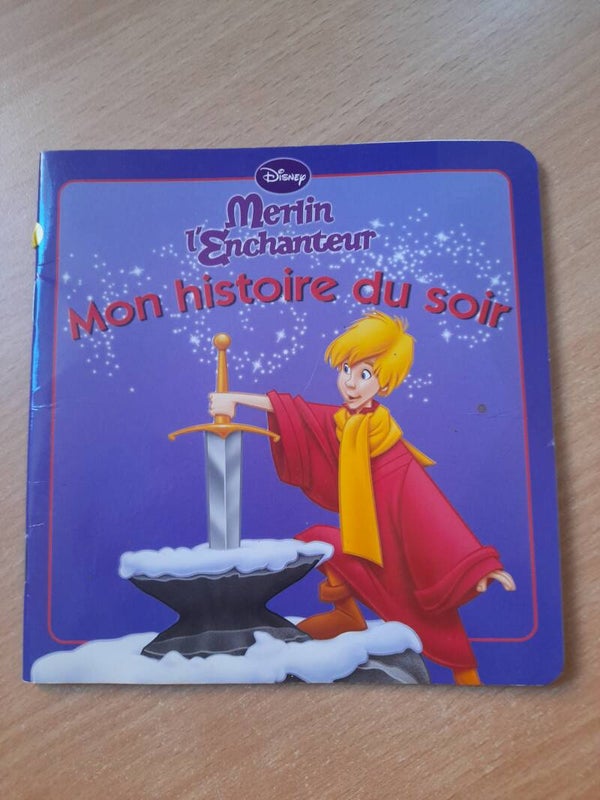 Mon histoire du soir : Merlin l'enchanteur - Walt Disney -  Hachette - 2010