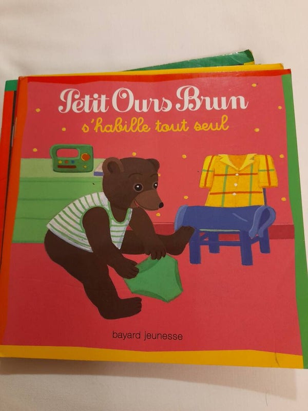 Petit ours brun s'habille tout seul - Bayard poche - Popi pomme d'api -2005 de 2 à 6 ans
