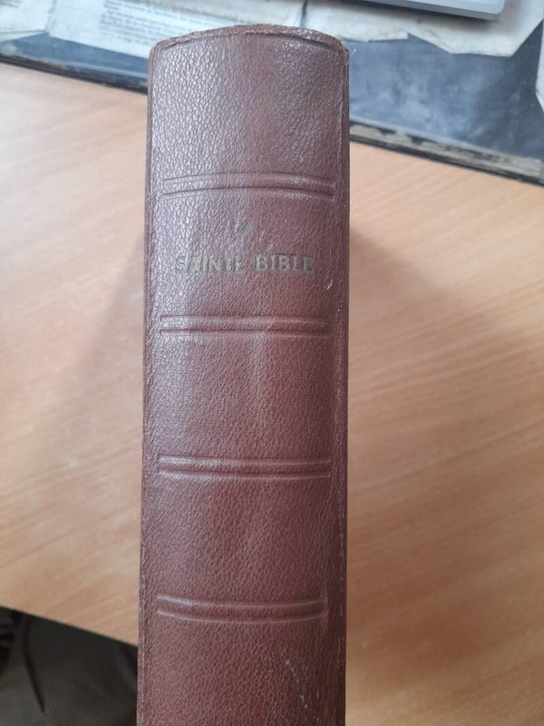 La sainte bible  ancien et nouveau testament version synodale -société biblique de france - 1946