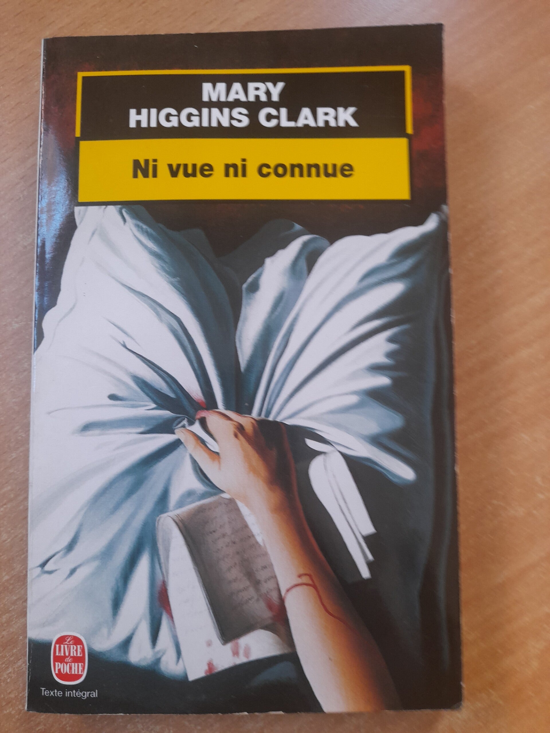 Ni vue ni connue - Mary Higgins Clark  - Le livre de poche - 1999
