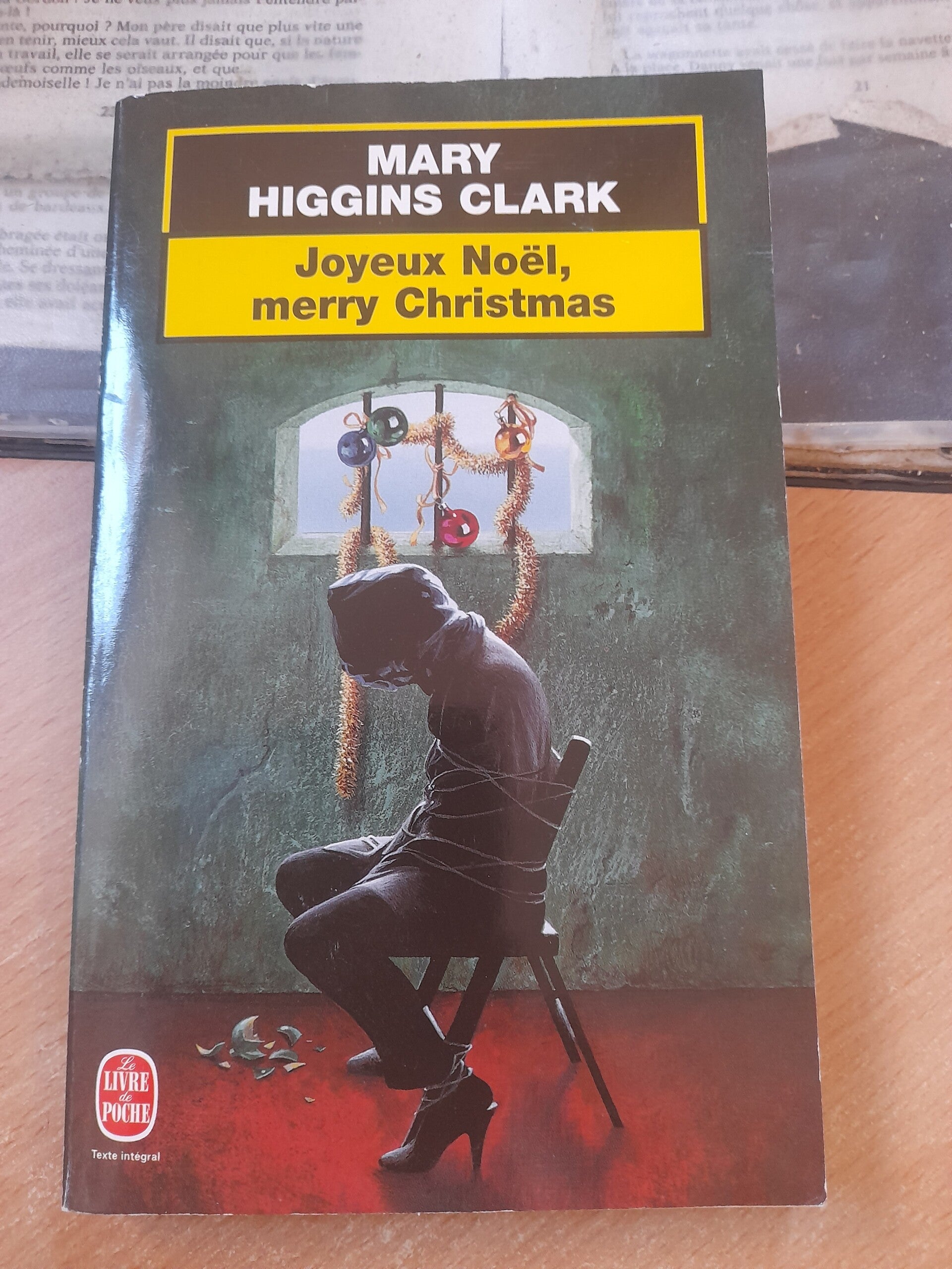 Joyeux noël, merry christmas - Mary Higgins Clark  - Le livre de poche - 2001